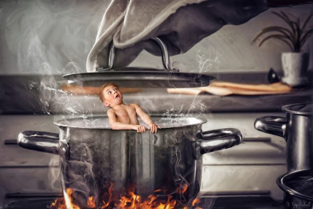 In Hot Water (у гарячій воді) – мати неприємності, бути в біді