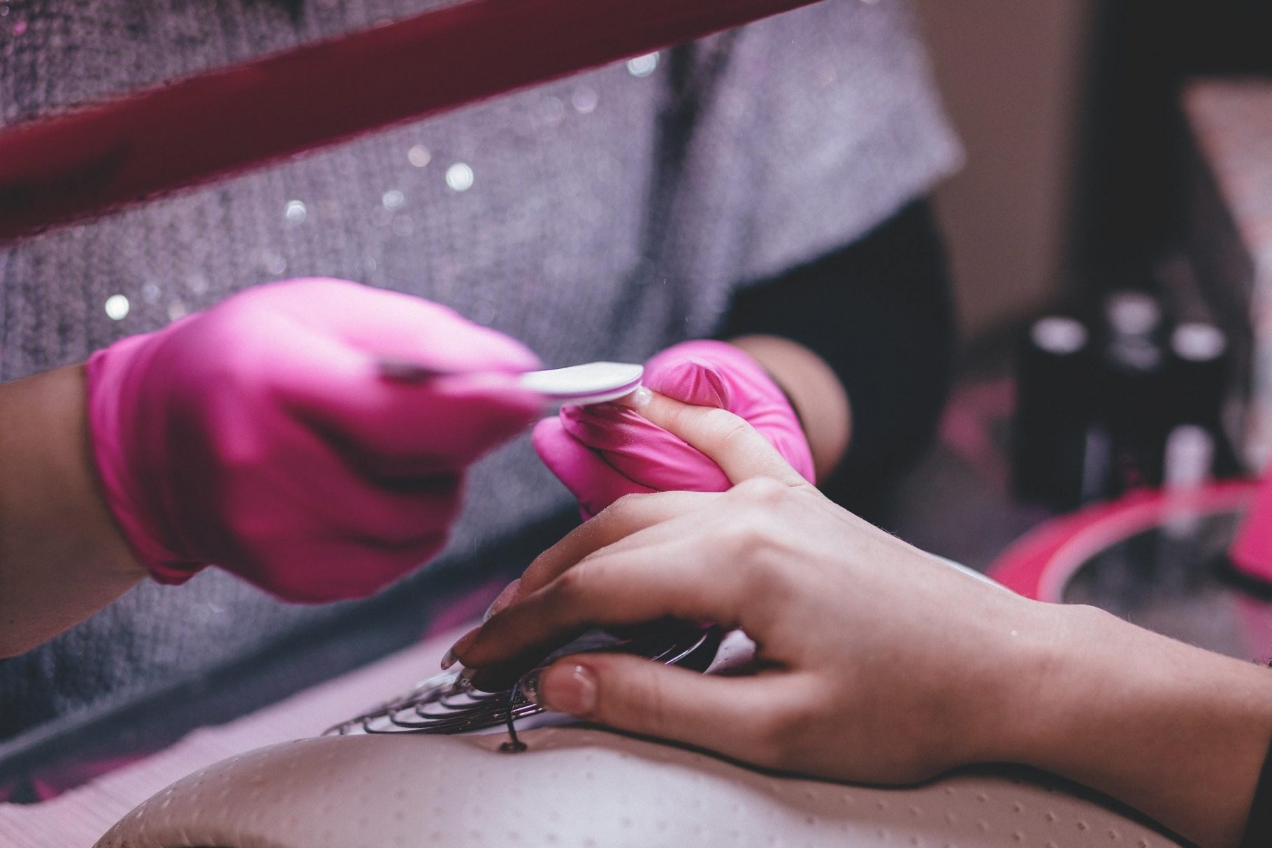 Can I book a manicure, please? Can I book a manicure, please?