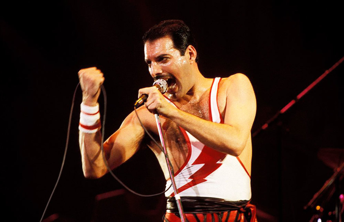 Friend: So, Freddie, how many cakes would you like to bake? Freddie Mercury: I want to bake three.